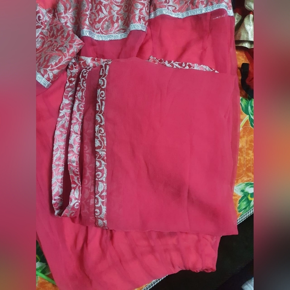 Festive Anarkali Suit Set for Parties and Wedding Functions Ceremony - Picture 2 of 10